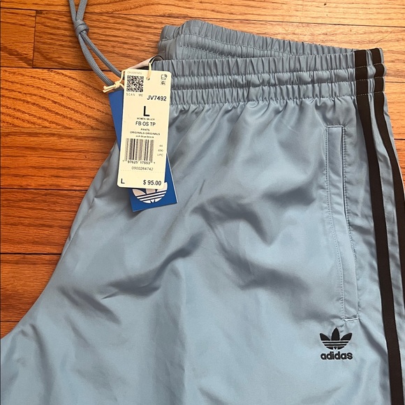 $95 ADIDAS JV7492 Women's L Adicolor Ash Blue wide leg track pant new with tagz - Picture 6 of 6